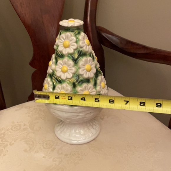 Vintage Italian floral art pottery daisy tree, basket weave pattern on base, EUC - Picture 9 of 9